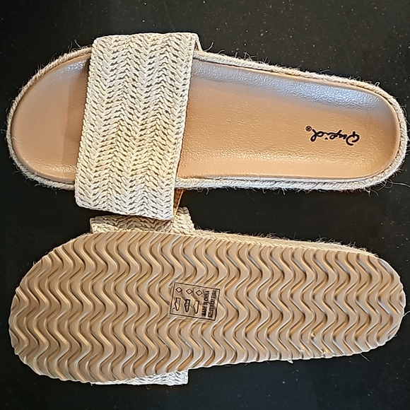 Sandals - Picture 2 of 2